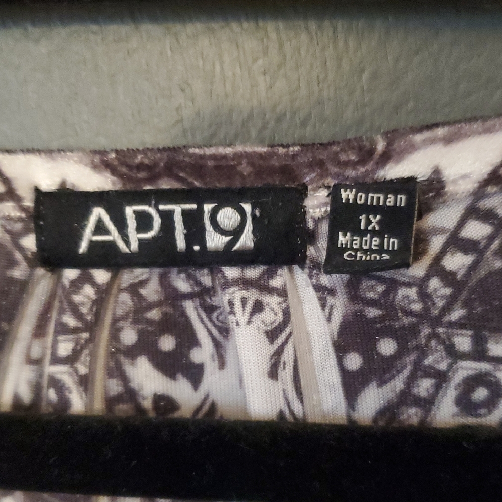Apt. 9 Women's Monochrome Patterned Blouse 1X - Picture 2 of 4